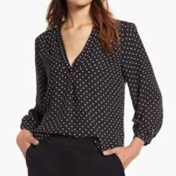 Vince Camuto Medium M Polka Dot blouse Black White V Neck 3/4 Sleeves Classic - Picture 1 of 8